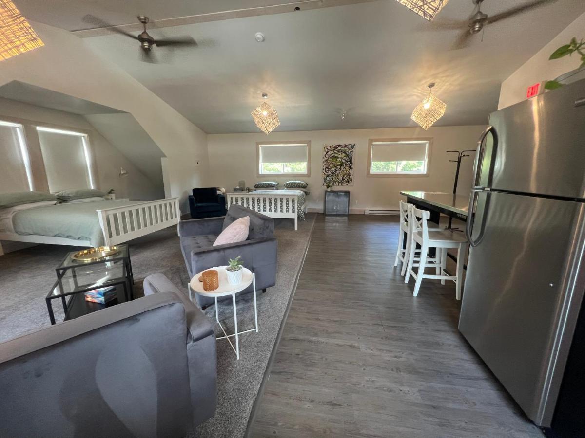 Fieldstone Guesthouse 克利尔沃特 外观 照片